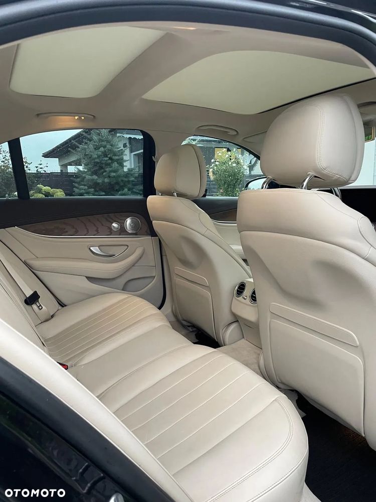 Mercedes-Benz Klasa E 220 d 4-Matic 9G-TRONIC - 10