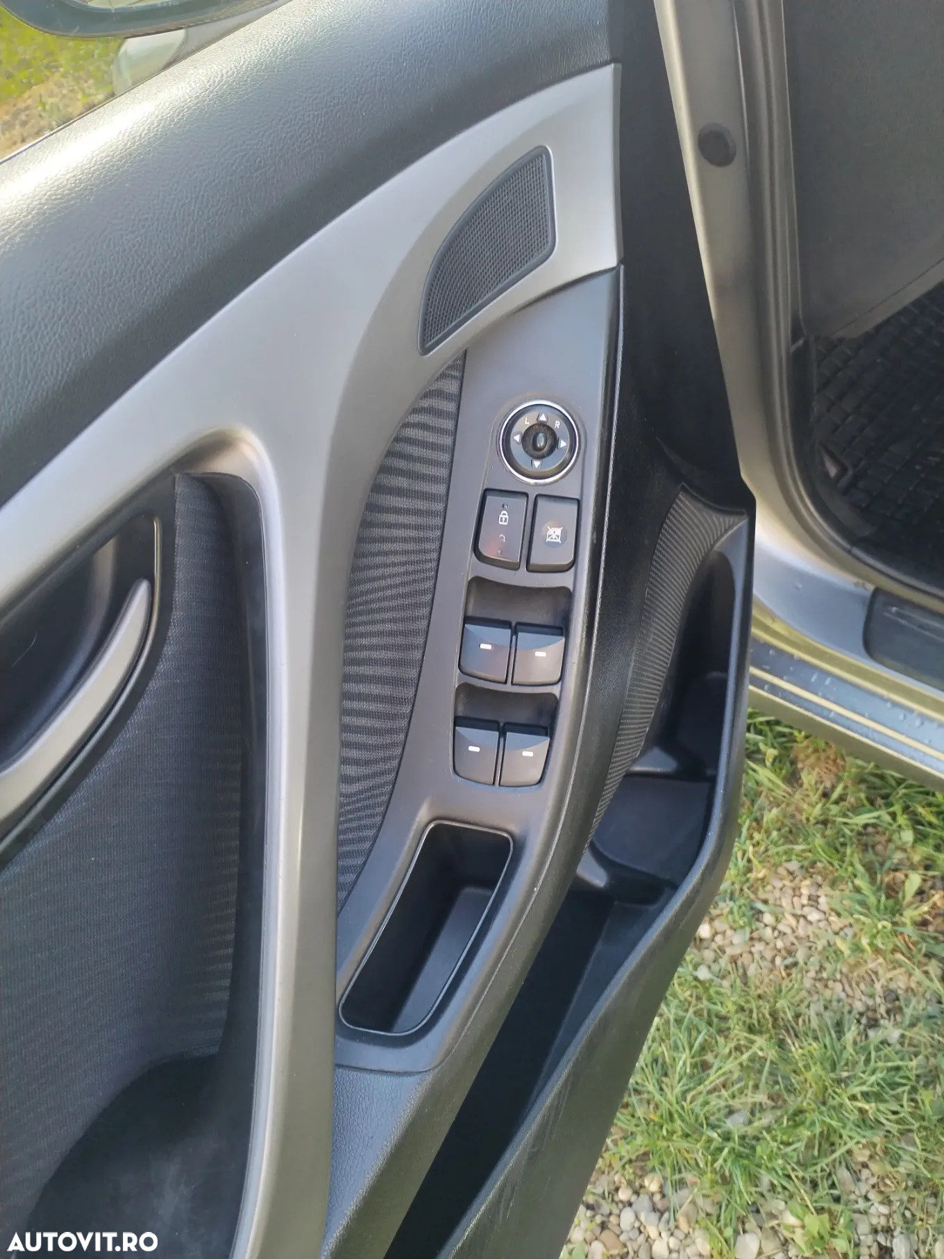 Hyundai Elantra 1.6 MPi - 10