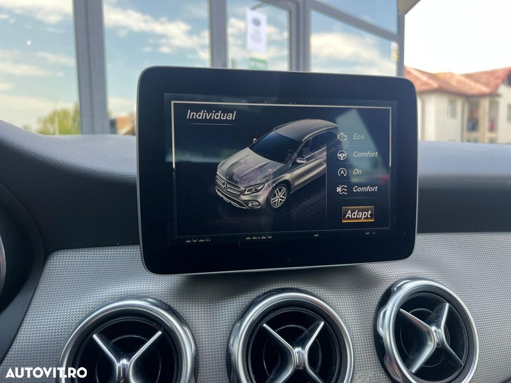 Mercedes-Benz GLA - 24