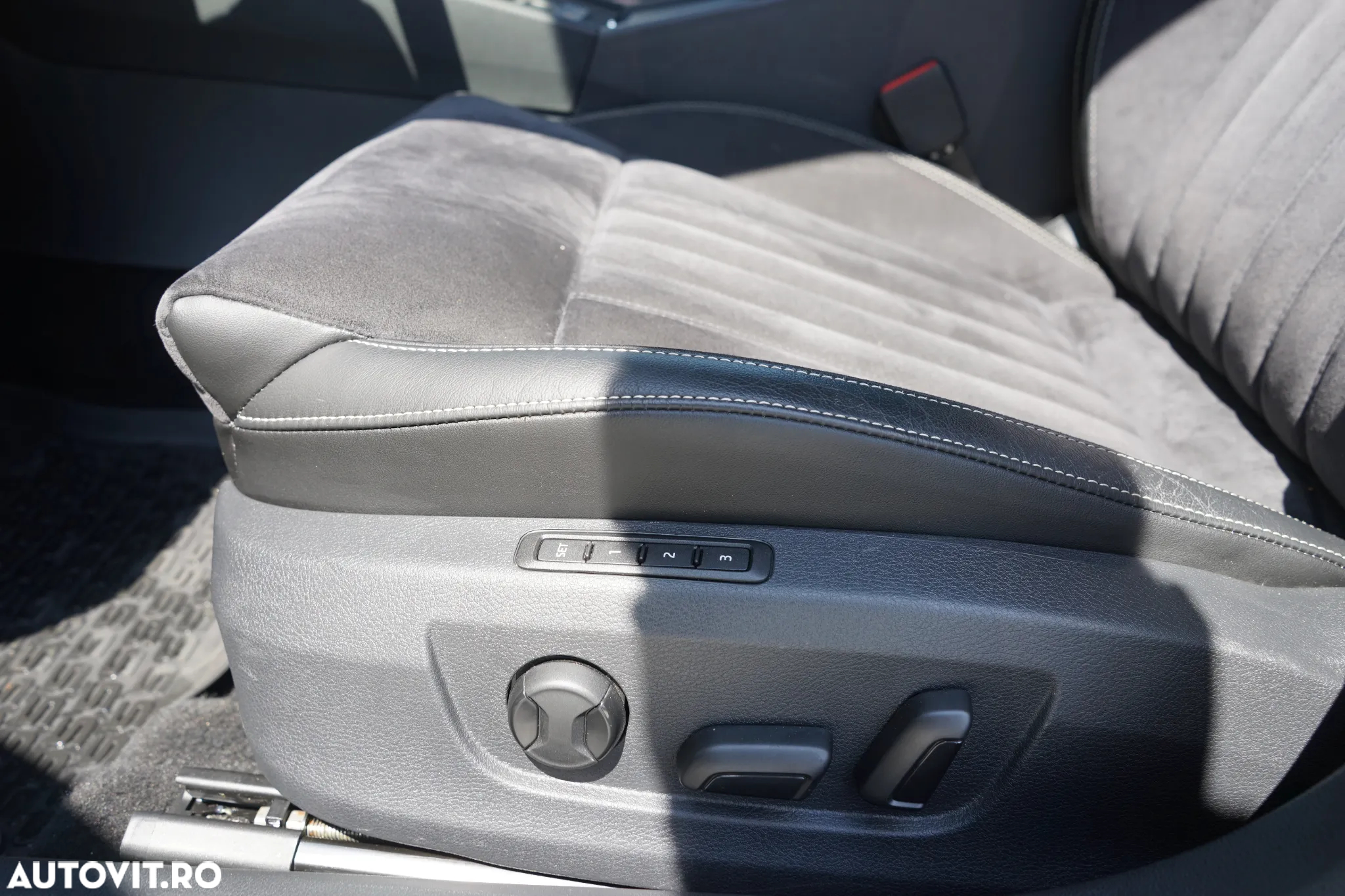 Skoda Superb Combi 2.0 TDI 4X4 DSG Style - 12
