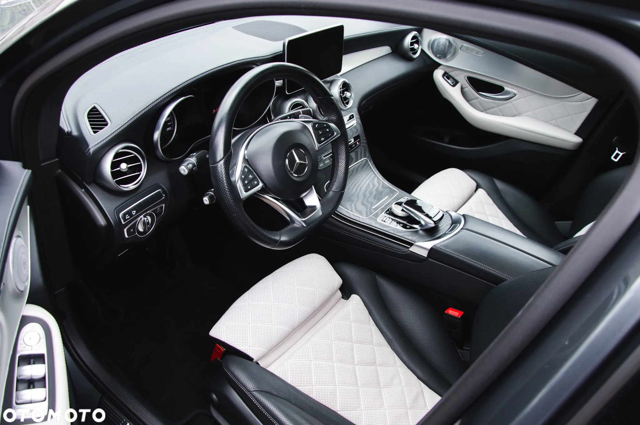 Mercedes-Benz GLC Coupe 300 4-Matic - 14