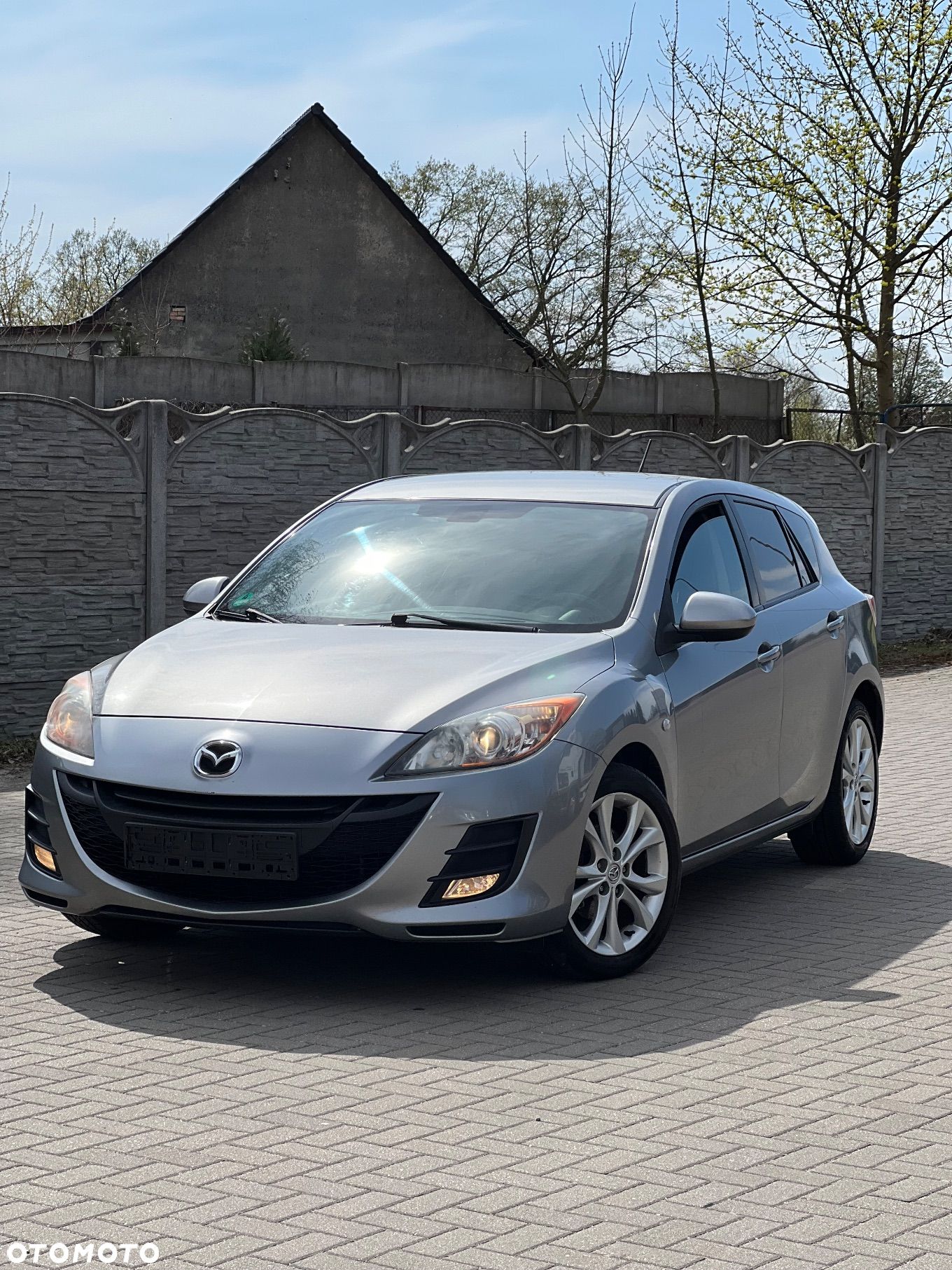 Mazda 3 1.6 Active + - 1