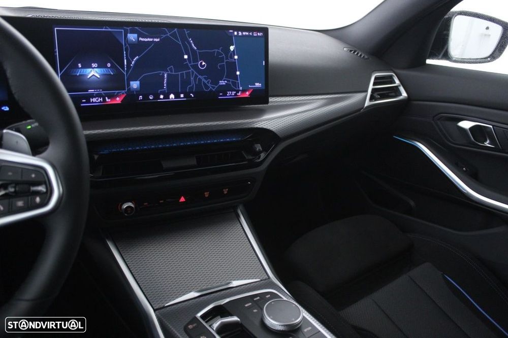 BMW 330 e Pack Desportivo M Auto - 31
