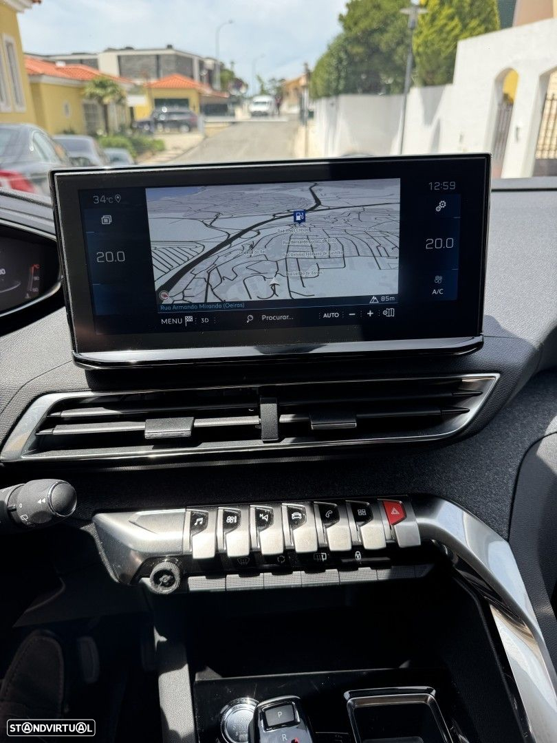 Peugeot 3008 1.2 PureTech Allure EAT8 - 17