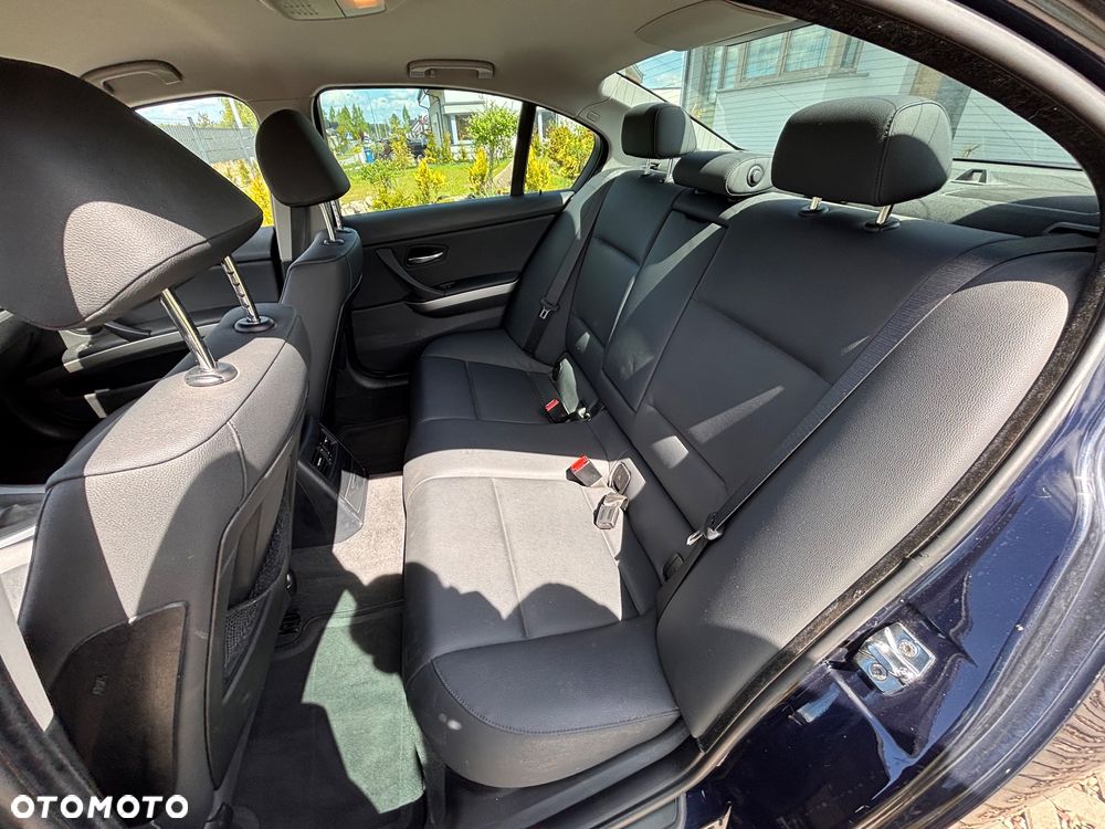 BMW Seria 3 320d DPF - 19