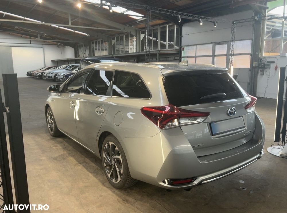 Toyota Auris 1.8 Executive - 2