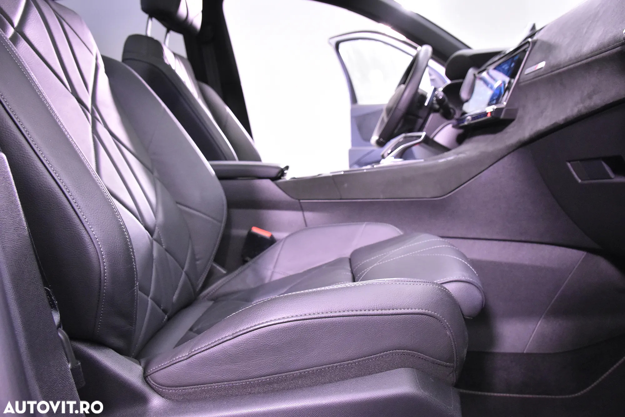 DS Automobiles DS 7 Crossback - 11