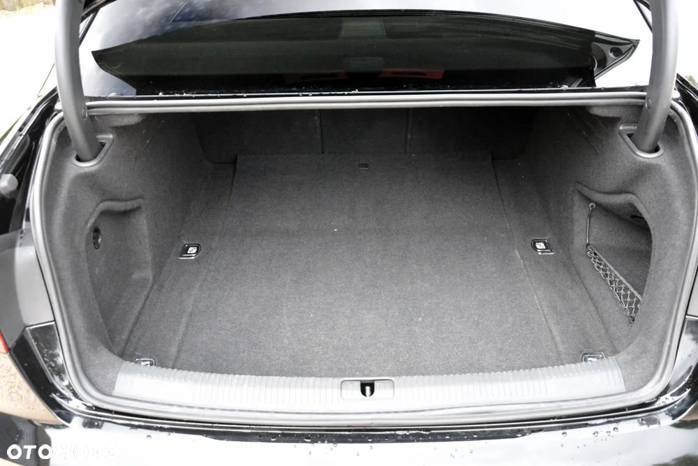 Audi A4 Limousine 35 TFSI mHEV S tronic - 34