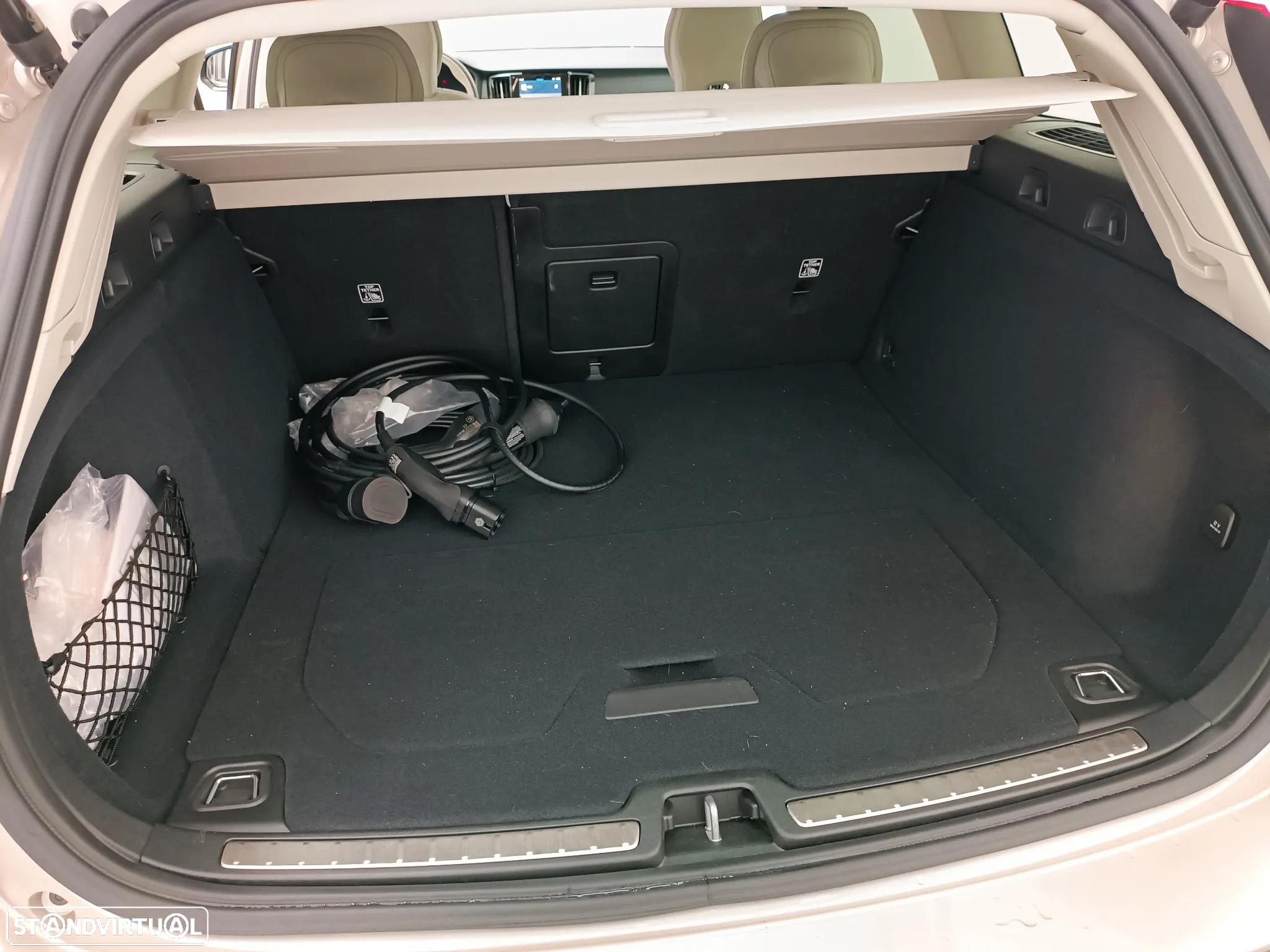 Volvo V60 2.0 T6 AWD TE Plus Dark - 9