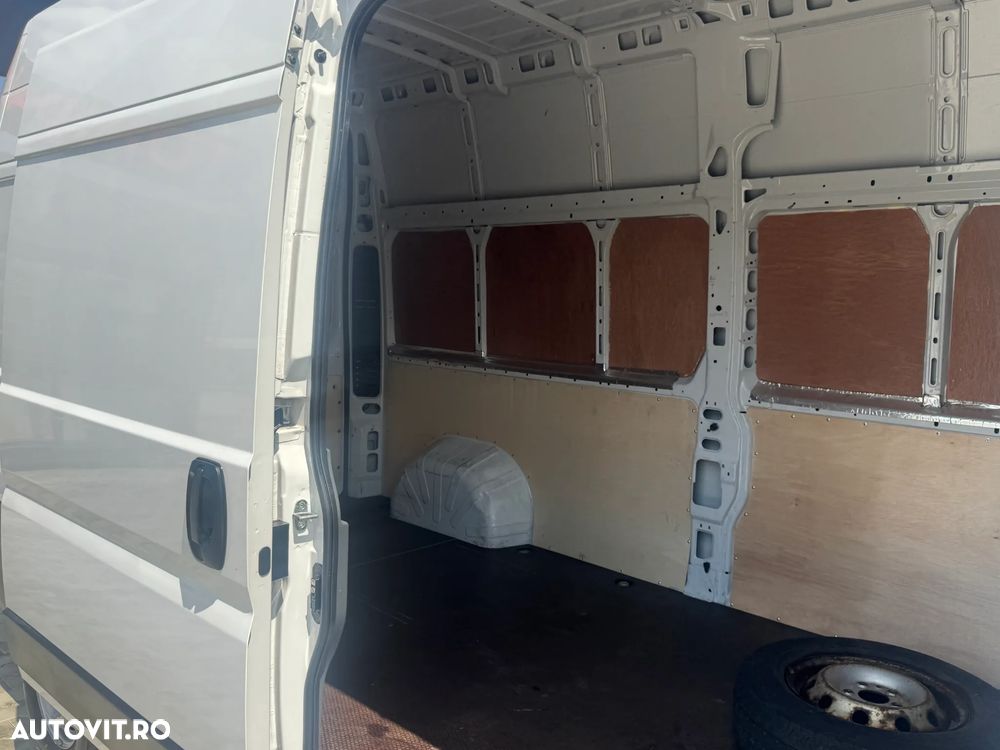 Fiat Ducato 35 Furgon L3H3 2.2 MultiJet - 23