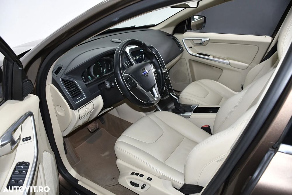 Volvo XC 60 D4AWD Summum - 14