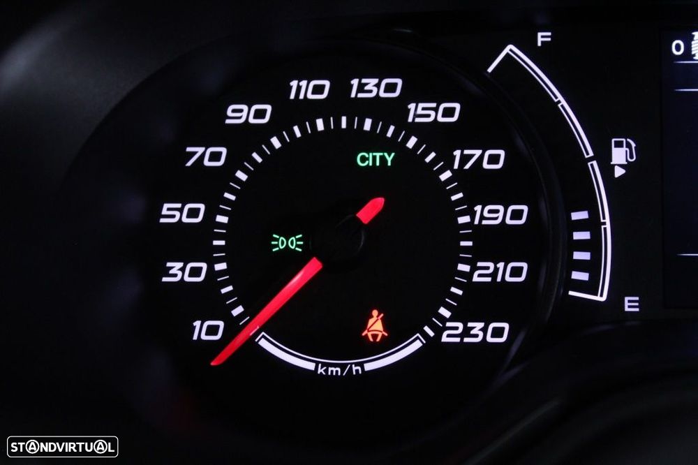 Fiat Tipo Station Wagon 1.3 M-Jet Lounge - 26