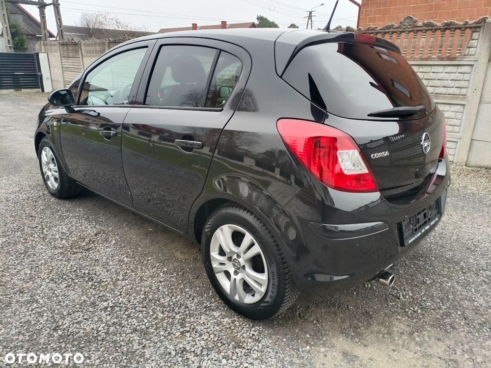 Opel Corsa 1.4 16V 150 Jahre - 4