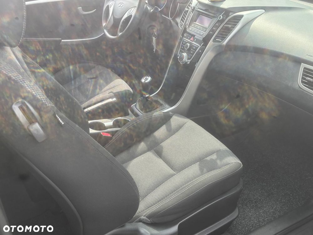 Hyundai i30 1.4 Classic + - 20