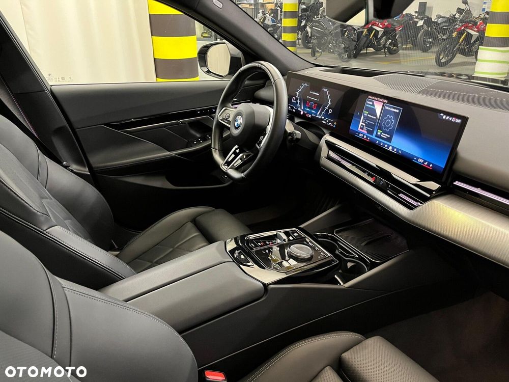 BMW Seria 5 520d mHEV M Sport - 38