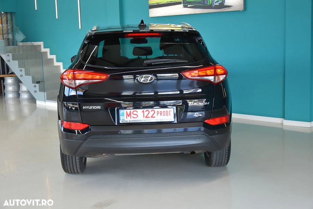 Hyundai Tucson blue 1.7 CRDi 2WD Style - 11