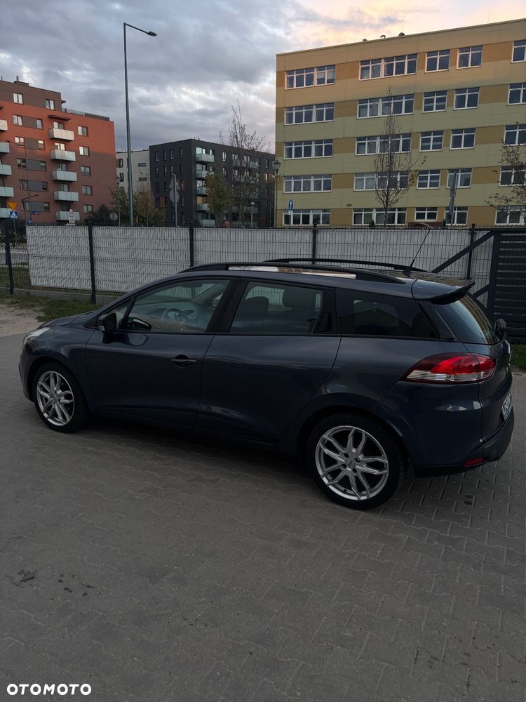 Renault Clio - 8