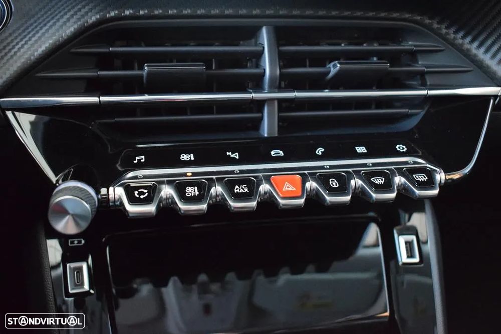 Peugeot 2008 1.5 BlueHDi Allure EAT8 - 17