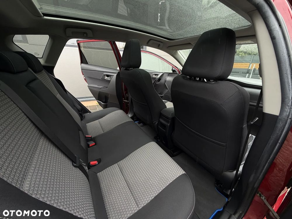 Toyota Auris Hybrid 135 Freestyle - 17