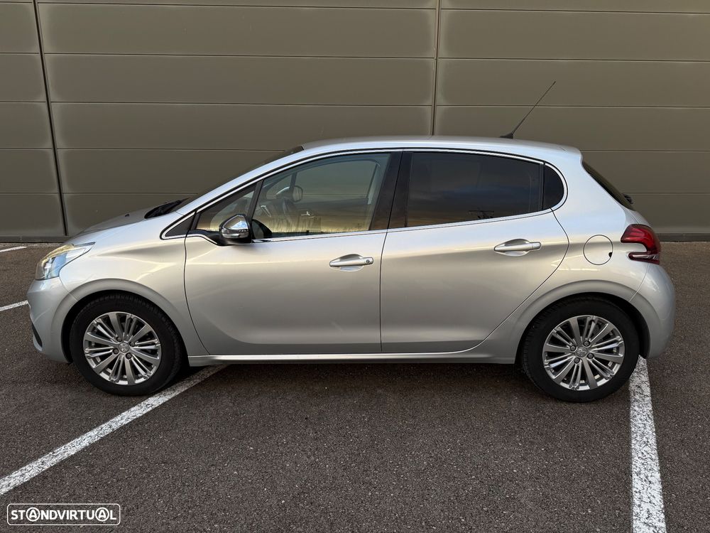 Peugeot 208 1.2 PureTech Allure - 5