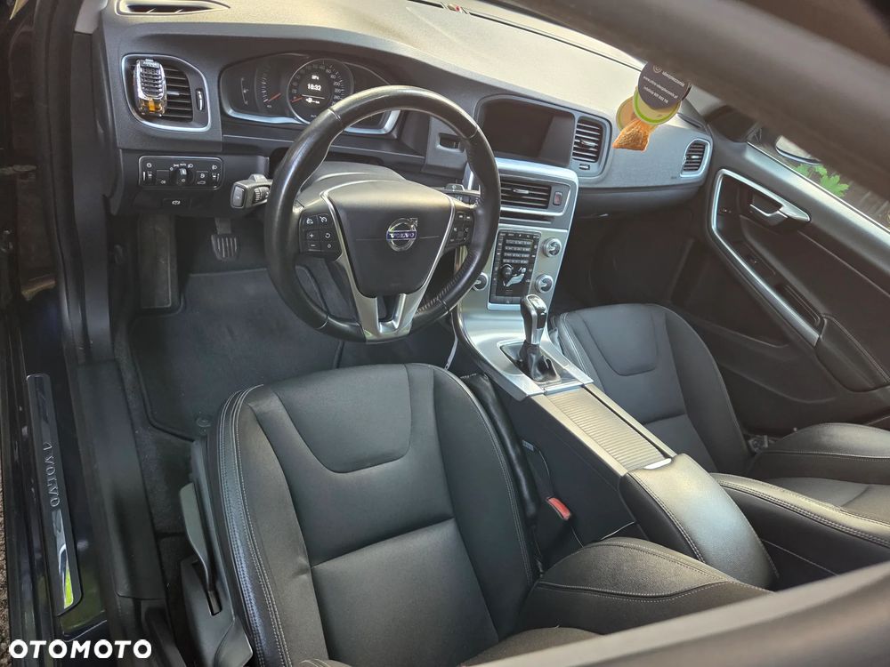 Volvo S60 D3 Drive-E Momentum - 6