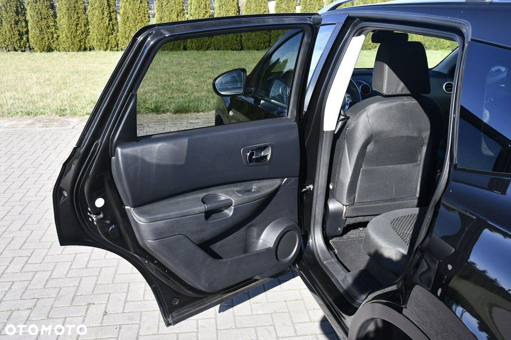 Nissan Qashqai+2 - 14