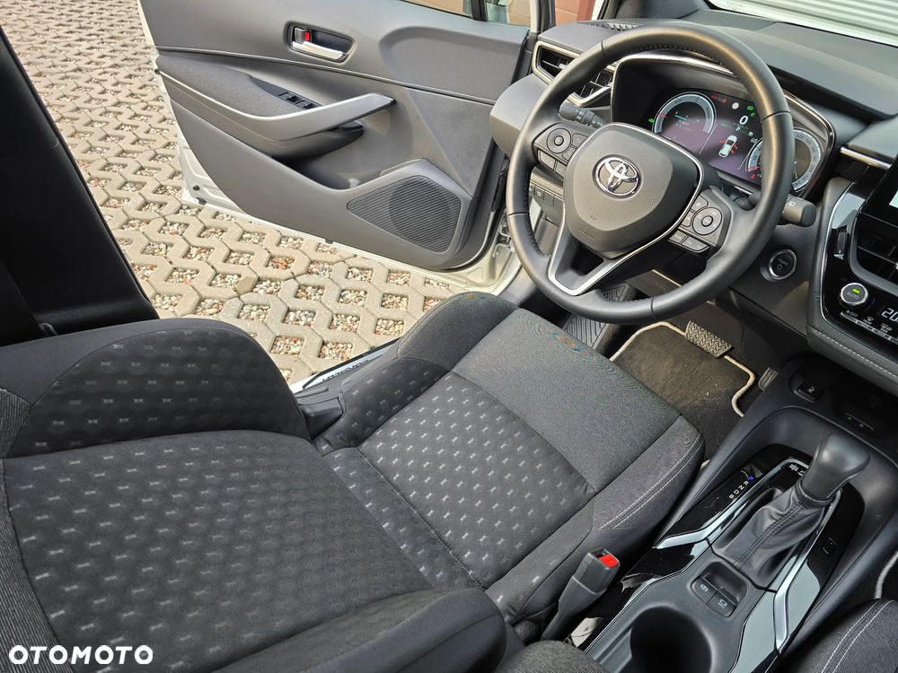 Toyota Corolla 1.8 Hybrid Executive - 29