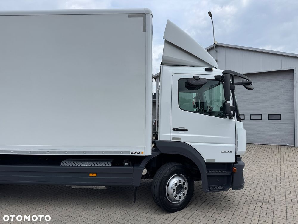 Mercedes-Benz ATEGO - 15