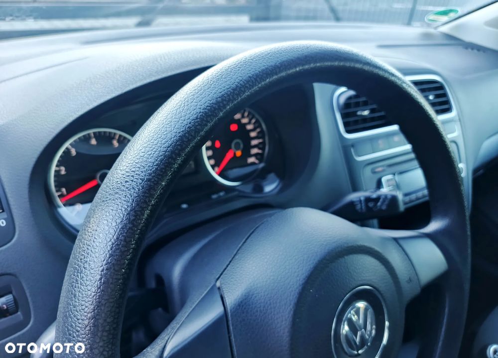Volkswagen Polo 1.4 16V Comfortline - 15