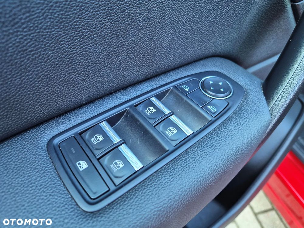 Renault Captur 1.3 TCe mHEV Techno EDC - 32