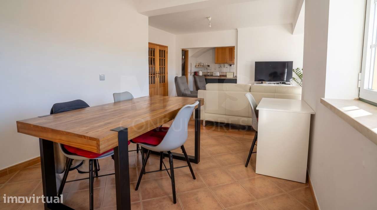 Apartamento T2 Duplex no alto das Gaeiras – Óbidos - Grande imagem: 4/25