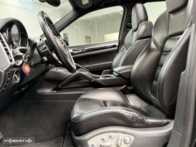 Porsche Cayenne Platinum Edition - 8