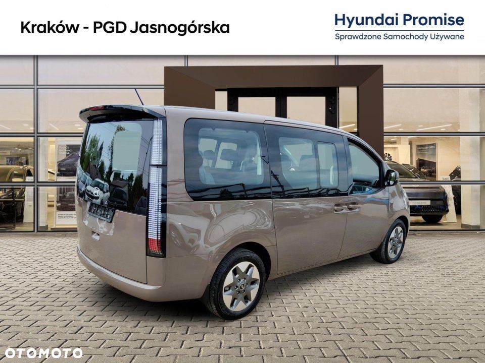 Hyundai Staria - 7