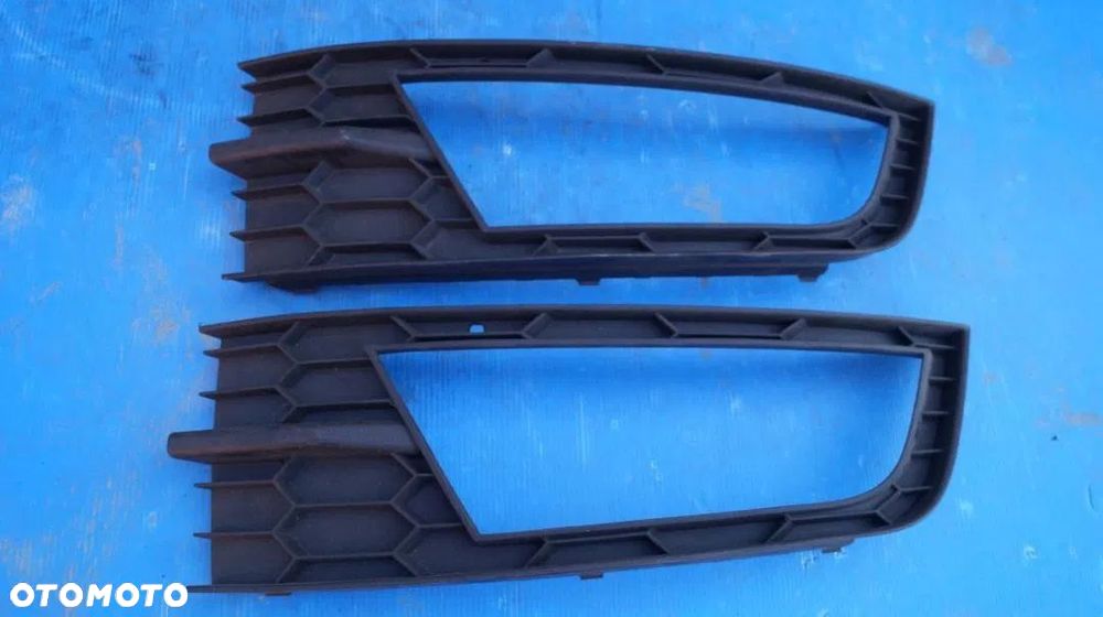 Kratka zderzaka lewa Skoda Octavia III 5E0807681 - 2