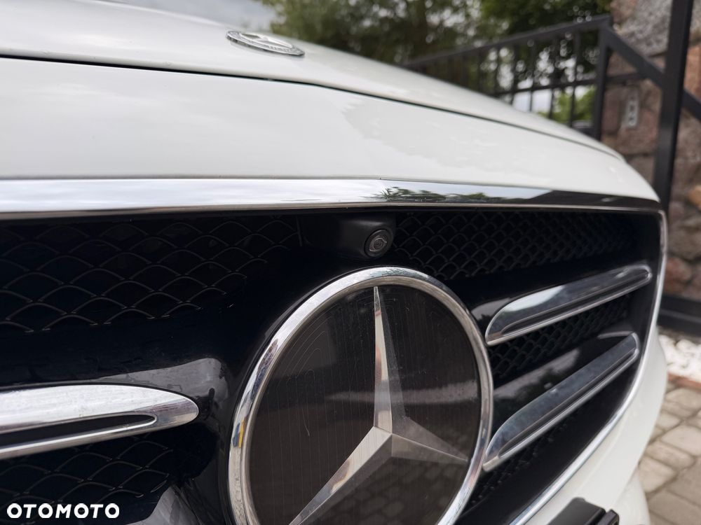 Mercedes-Benz Klasa E 220 d 4-Matic 9G-TRONIC - 6