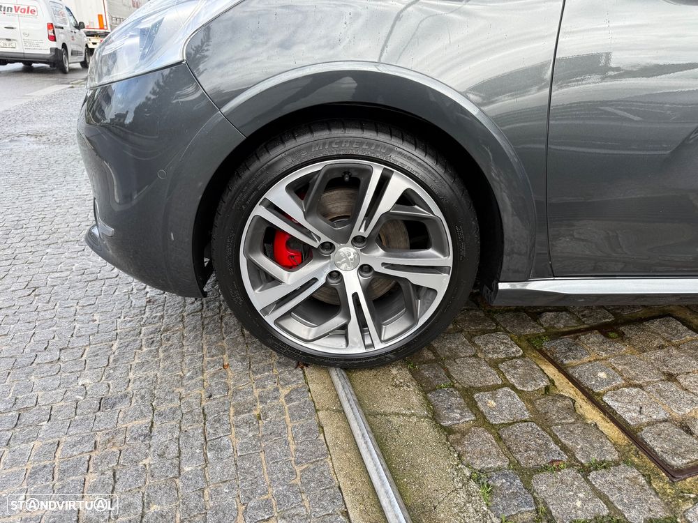 Peugeot 208 GTI 200 THP - 6