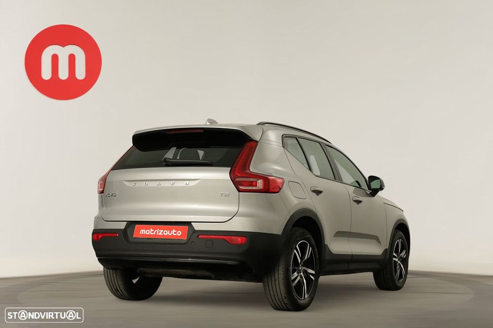 Volvo XC 40 1.5 T2 Plus Dark Auto - 4