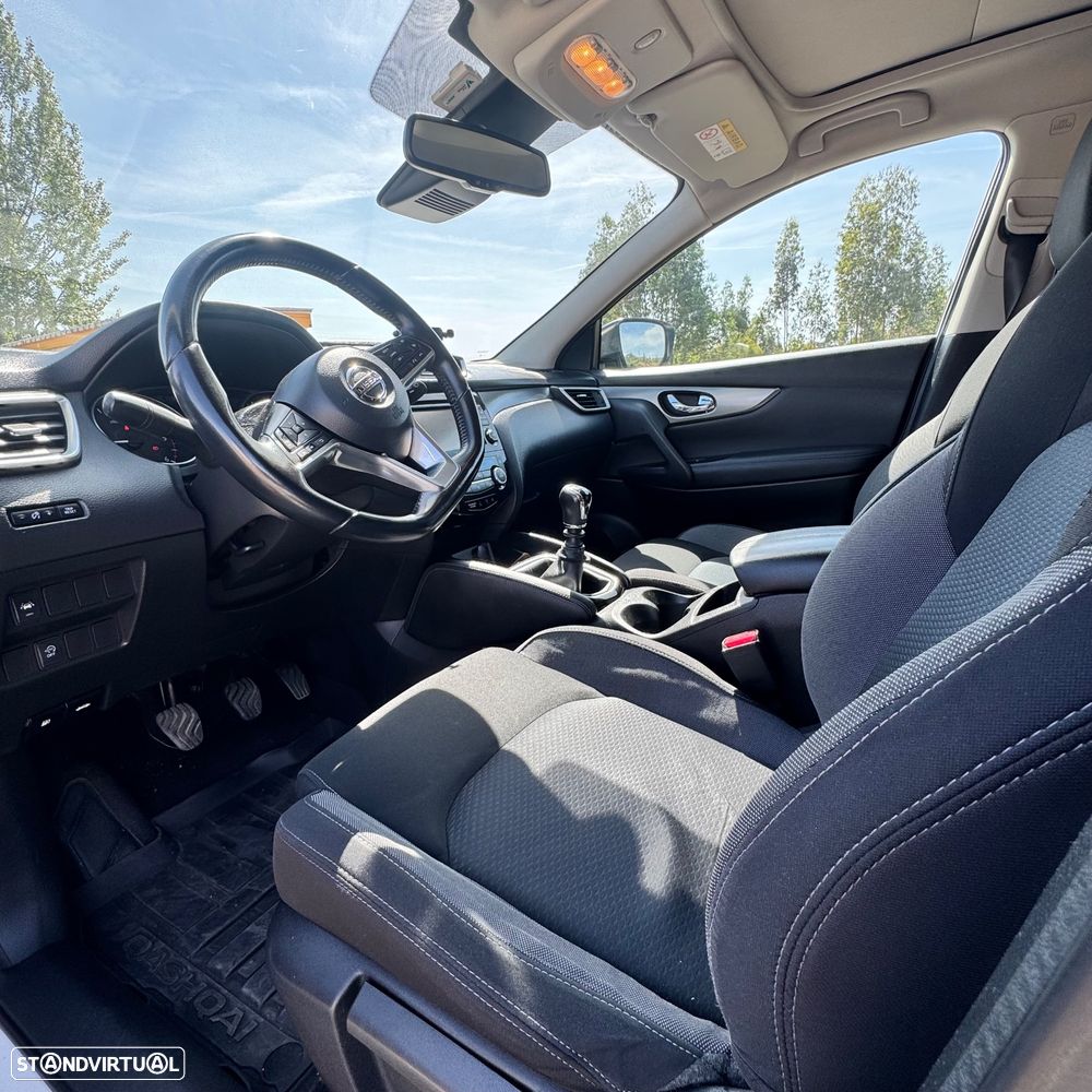 Nissan Qashqai 1.5 dCi N-Connecta J18+Led - 9