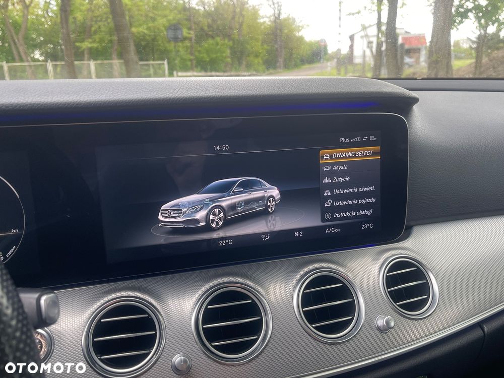 Mercedes-Benz Klasa E 220 d 9G-TRONIC - 25