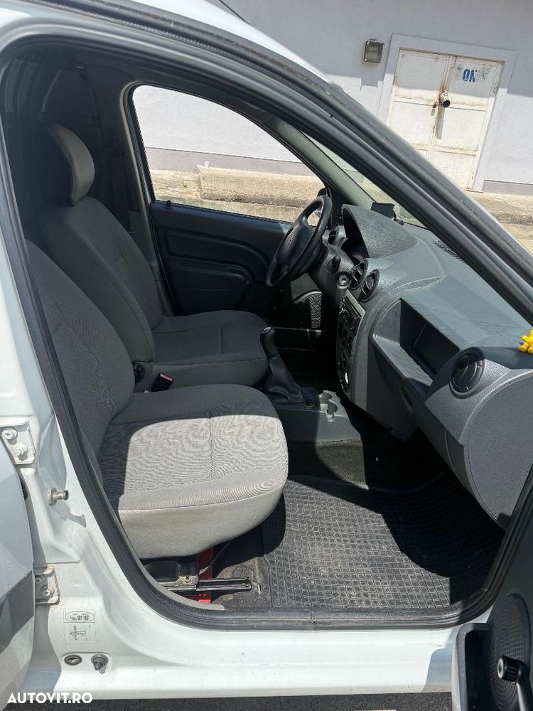 Dacia Logan Express 1.5 dCi - 6