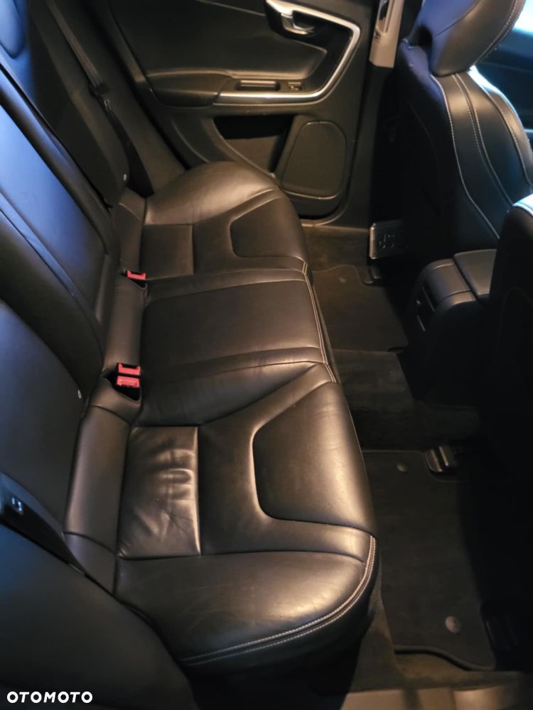 Volvo S60 D3 Momentum - 9