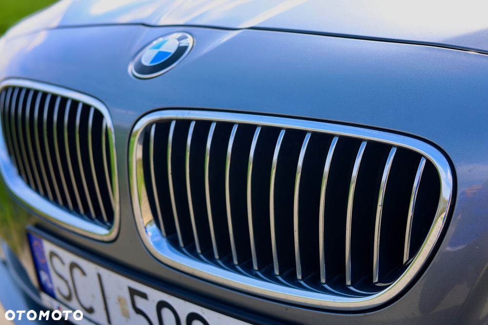 BMW Seria 5 525d - 37