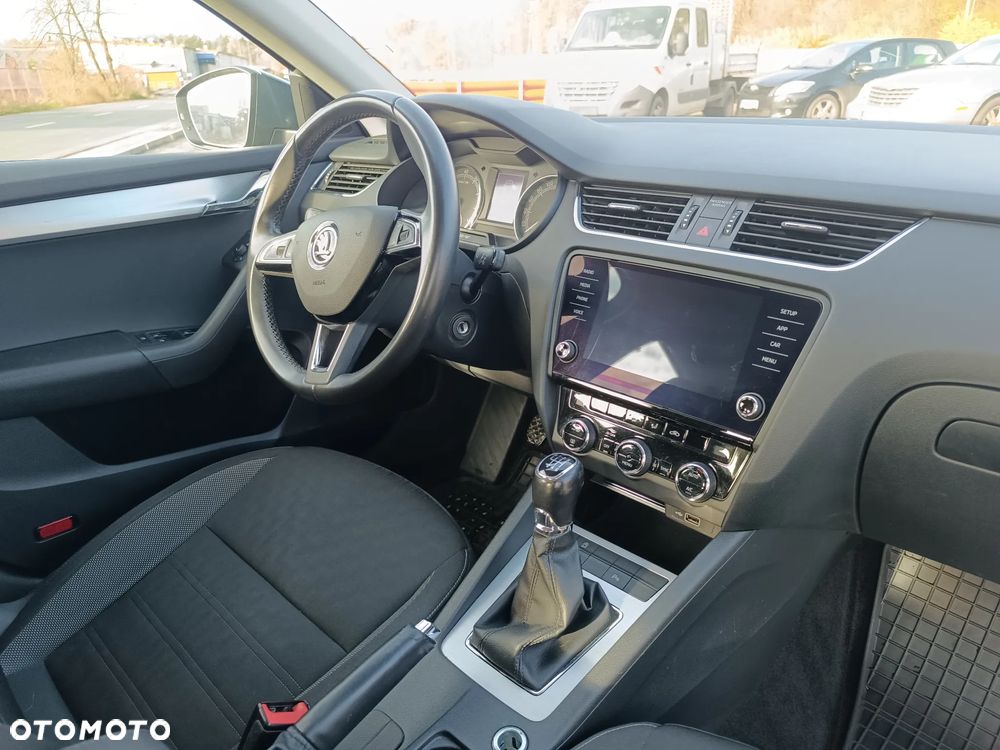 Skoda Octavia 1.5 TSI ACT Ambition - 6