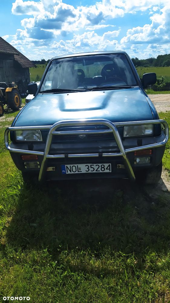 Nissan Terrano - 1