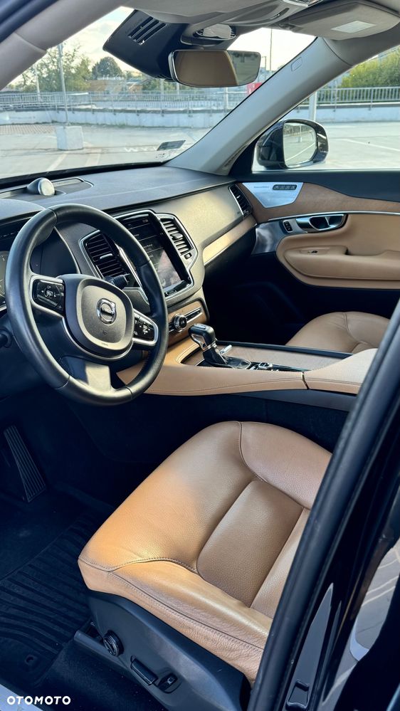 Volvo XC 90 D5 AWD Momentum - 10