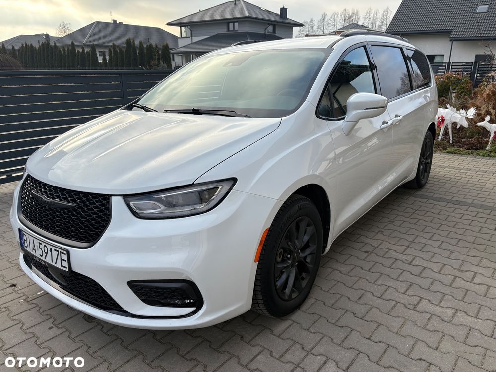 Chrysler Pacifica - 39