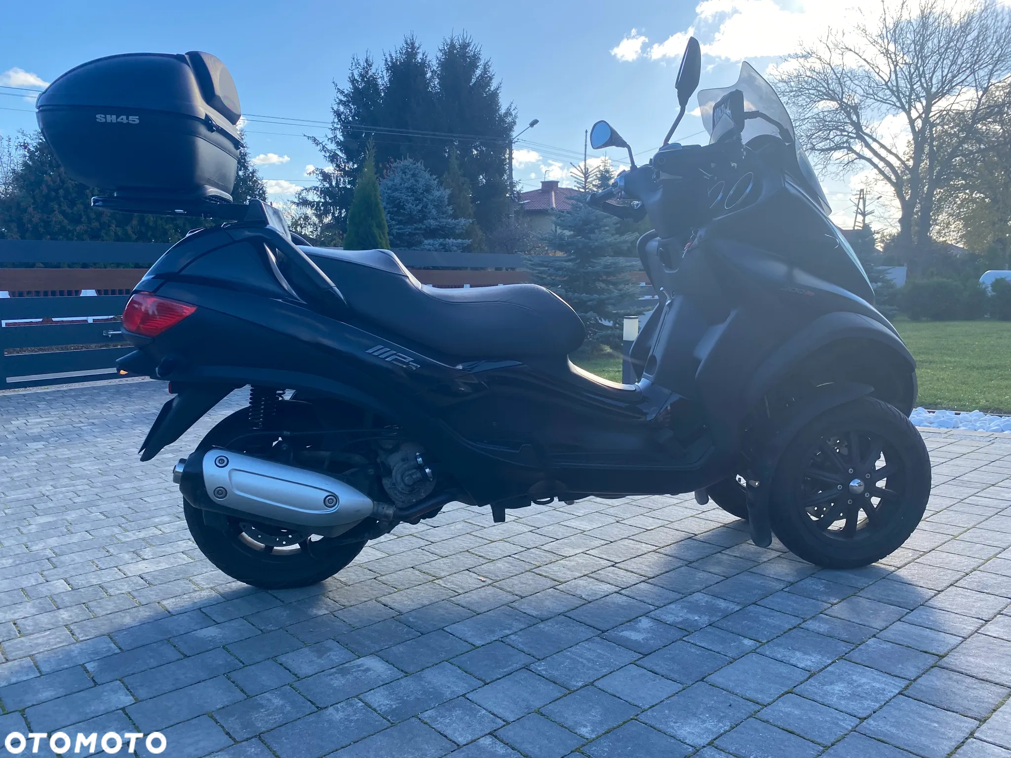 Piaggio MP-3 - 3