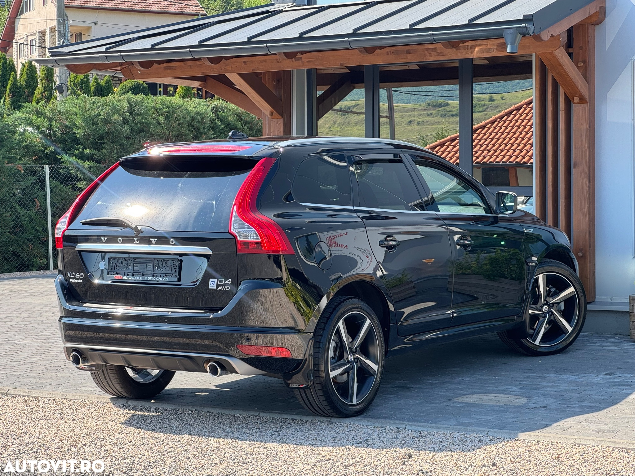 Volvo XC 60 D4 AWD Geartronic Momentum - 3