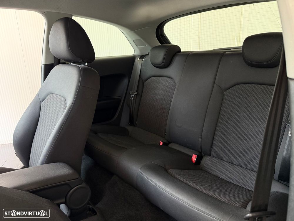 Audi A1 1.2 TFSI S-line - 23