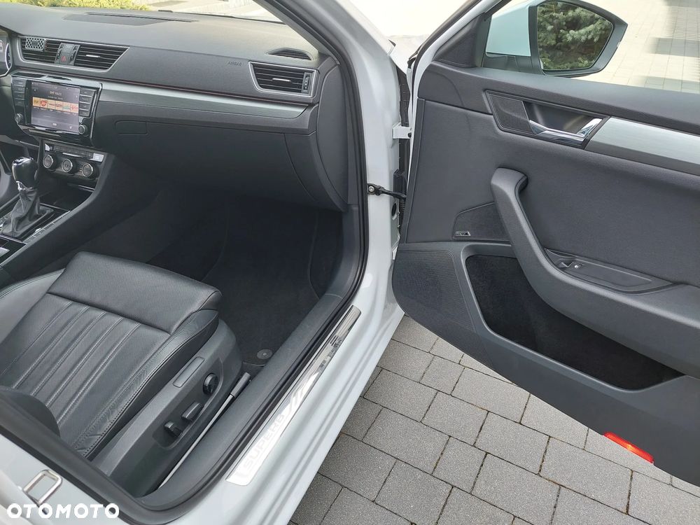 Skoda Superb 2.0 TDI 4x4 Style DSG - 20